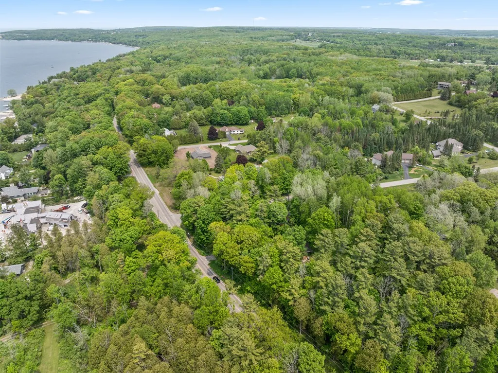 4080 Bay Shore Dr, Sturgeon Bay, Wisconsin 54235, 3 Bedrooms Bedrooms, ,3 BathroomsBathrooms,Inland-Residential,For Sale,Bay Shore Dr,144047