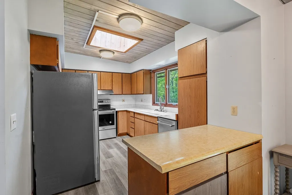 4080 Bay Shore Dr, Sturgeon Bay, Wisconsin 54235, 3 Bedrooms Bedrooms, ,3 BathroomsBathrooms,Inland-Residential,For Sale,Bay Shore Dr,144047