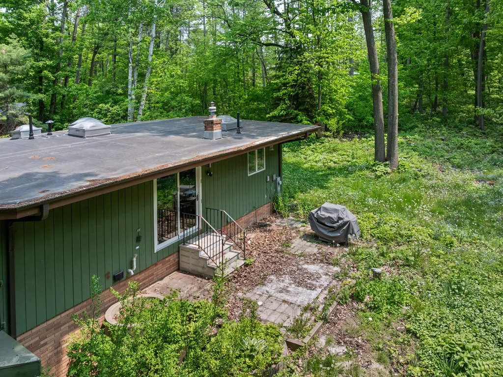 4080 Bay Shore Dr, Sturgeon Bay, Wisconsin 54235, 3 Bedrooms Bedrooms, ,3 BathroomsBathrooms,Inland-Residential,For Sale,Bay Shore Dr,144047