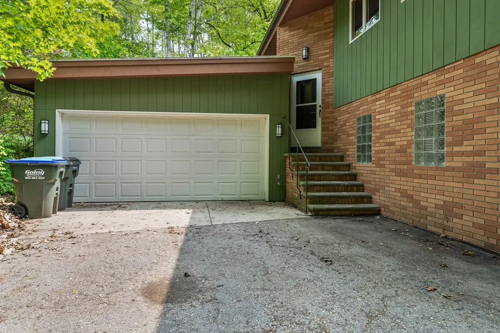 4080 Bay Shore Dr, Sturgeon Bay, Wisconsin 54235, 3 Bedrooms Bedrooms, ,3 BathroomsBathrooms,Inland-Residential,For Sale,Bay Shore Dr,144047