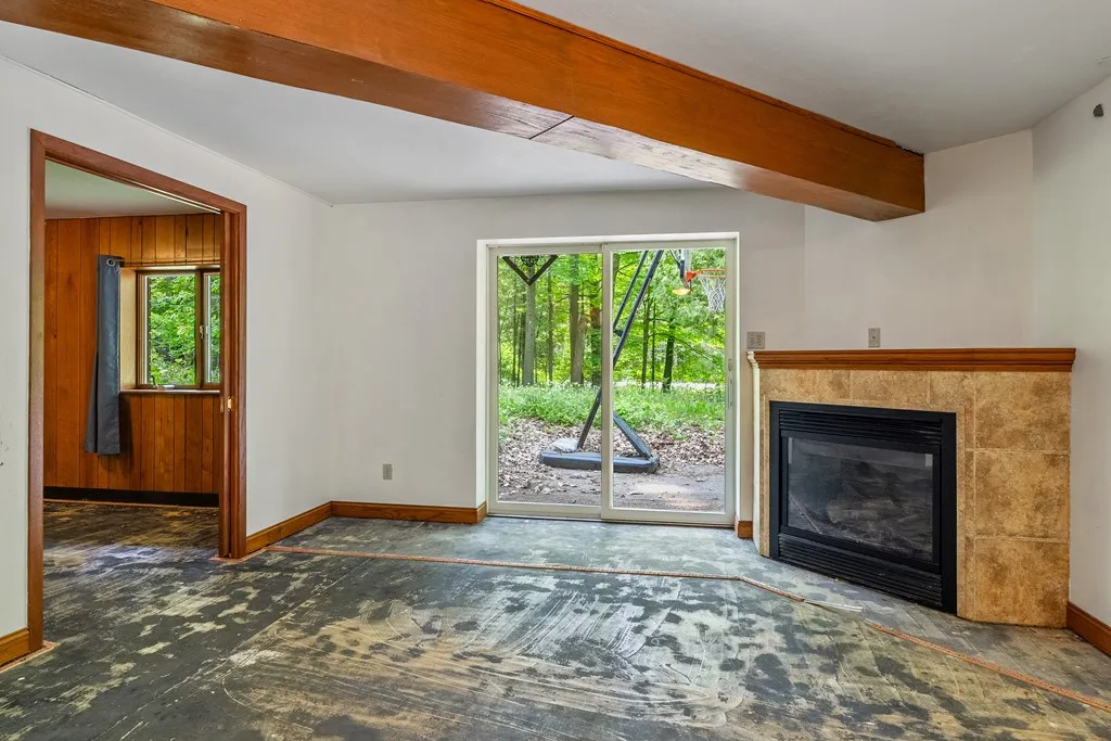 4080 Bay Shore Dr, Sturgeon Bay, Wisconsin 54235, 3 Bedrooms Bedrooms, ,3 BathroomsBathrooms,Inland-Residential,For Sale,Bay Shore Dr,144047