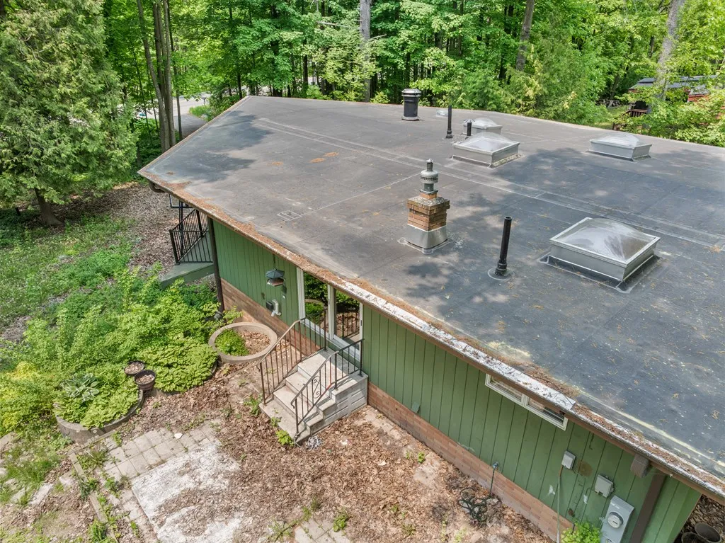 4080 Bay Shore Dr, Sturgeon Bay, Wisconsin 54235, 3 Bedrooms Bedrooms, ,3 BathroomsBathrooms,Inland-Residential,For Sale,Bay Shore Dr,144047