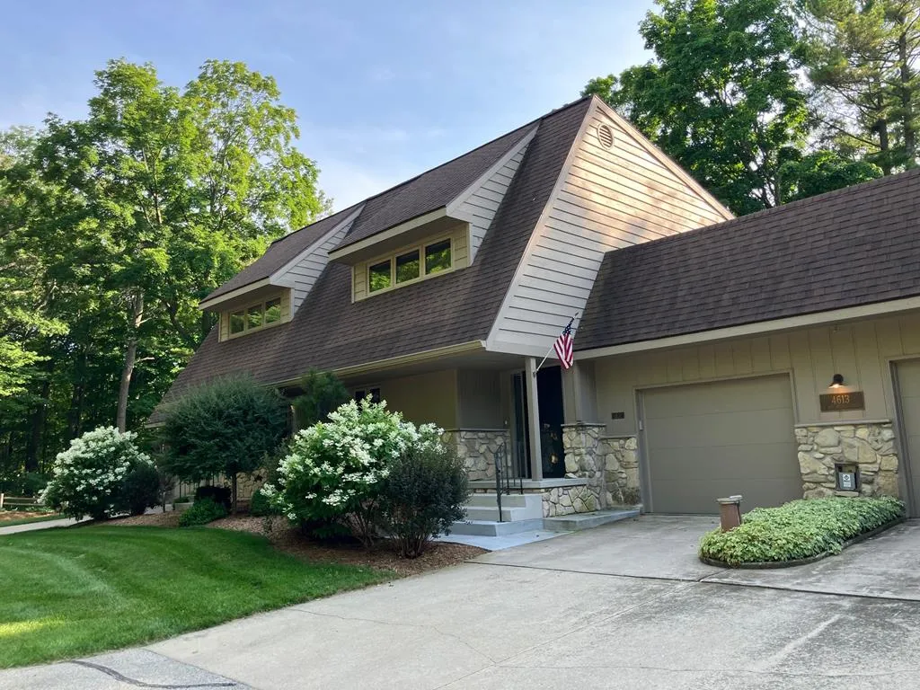4613 E Bay Shore Cir # D3, Sturgeon Bay, Wisconsin 54235, 2 Bedrooms Bedrooms, ,3 BathroomsBathrooms,Condominium,For Sale,E Bay Shore Cir,144320