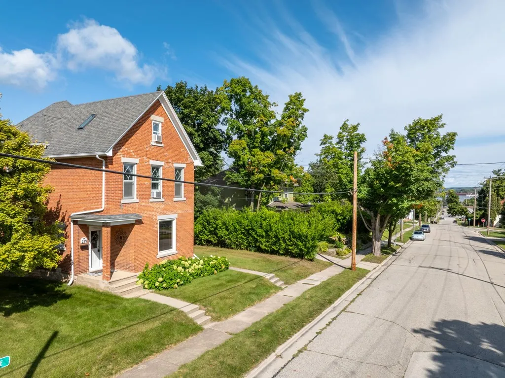 229 S Lansing Ave, Sturgeon Bay, Wisconsin 54235, 4 Bedrooms Bedrooms, ,2 BathroomsBathrooms,Inland-Residential,For Sale,S Lansing Ave,144509