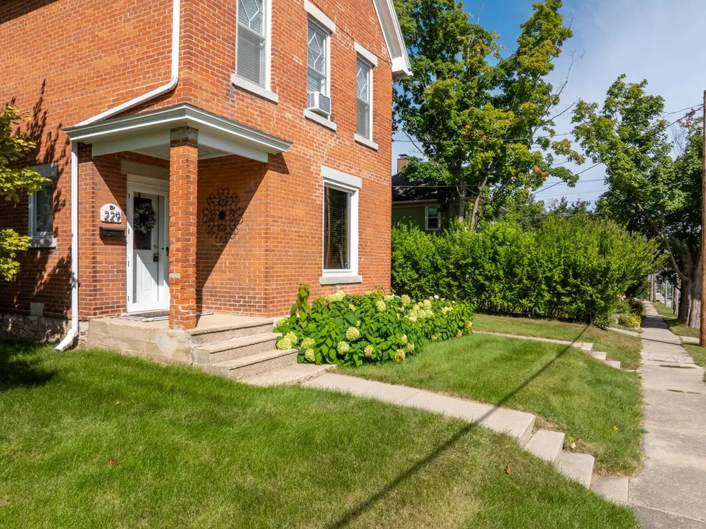 229 S Lansing Ave, Sturgeon Bay, Wisconsin 54235, 4 Bedrooms Bedrooms, ,2 BathroomsBathrooms,Inland-Residential,For Sale,S Lansing Ave,144509