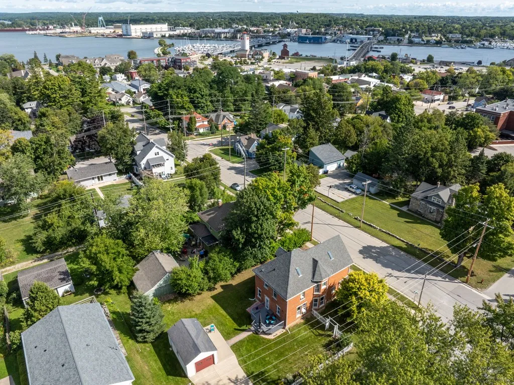 229 S Lansing Ave, Sturgeon Bay, Wisconsin 54235, 4 Bedrooms Bedrooms, ,2 BathroomsBathrooms,Inland-Residential,For Sale,S Lansing Ave,144509