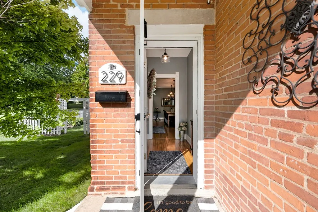 229 S Lansing Ave, Sturgeon Bay, Wisconsin 54235, 4 Bedrooms Bedrooms, ,2 BathroomsBathrooms,Inland-Residential,For Sale,S Lansing Ave,144509