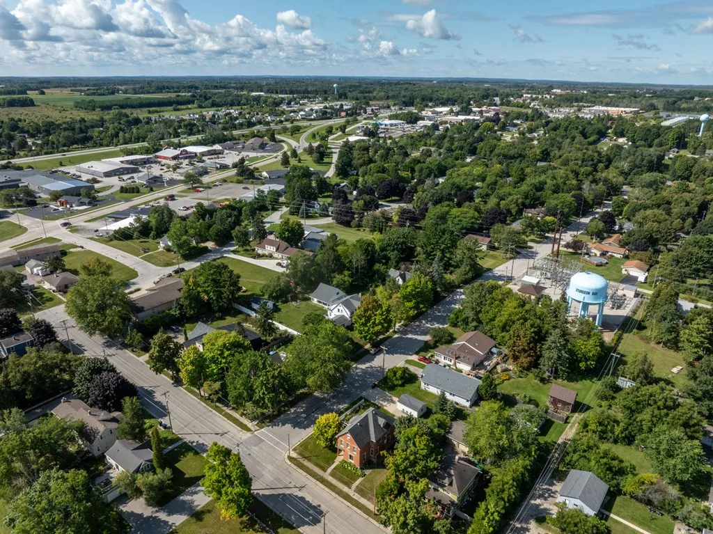 229 S Lansing Ave, Sturgeon Bay, Wisconsin 54235, 4 Bedrooms Bedrooms, ,2 BathroomsBathrooms,Inland-Residential,For Sale,S Lansing Ave,144509