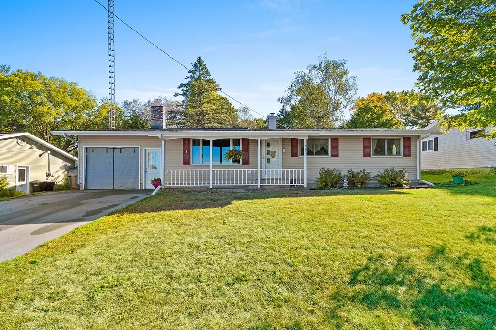 750 N 8th Ave, Sturgeon Bay Wi 54235, 4 Bedrooms Bedrooms, ,2 BathroomsBathrooms,Inland-Residential,For Sale,N 8th Ave,143268
