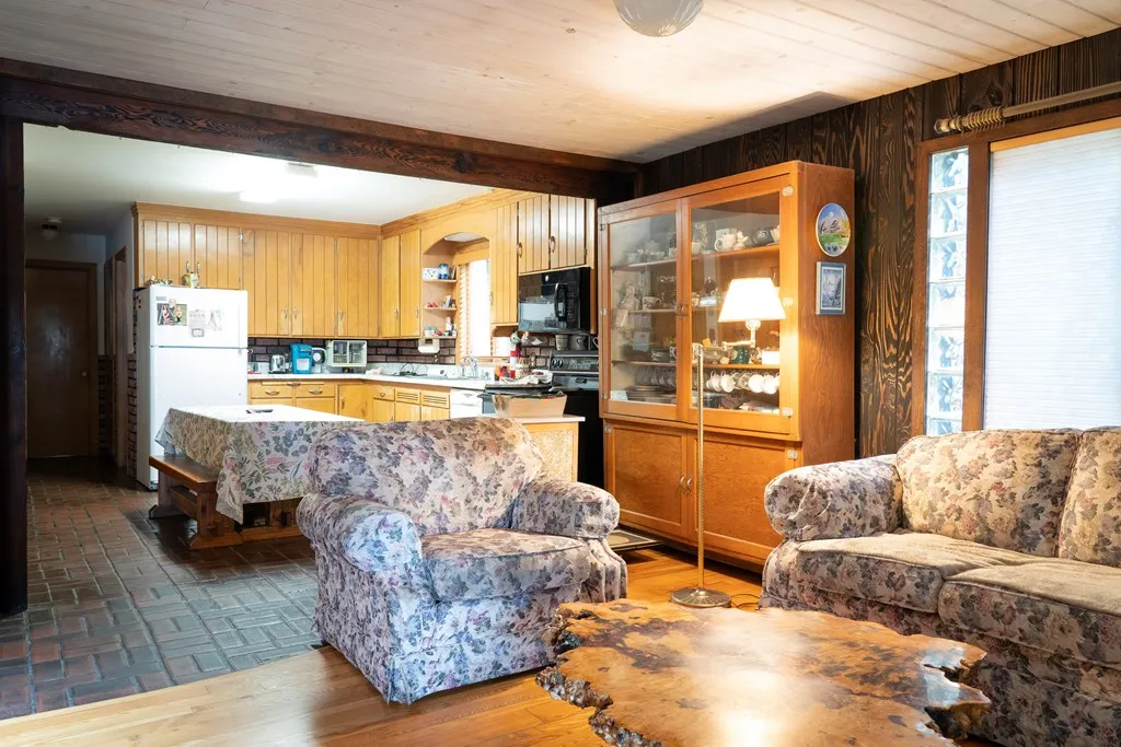 4309 Bay Shore Dr, Sturgeon Bay, Wisconsin 54235, 6 Bedrooms Bedrooms, ,3 BathroomsBathrooms,Waterfront-Residential,For Sale,Bay Shore Dr,144473