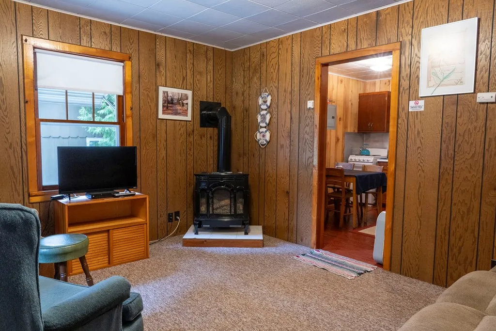 4309 Bay Shore Dr, Sturgeon Bay, Wisconsin 54235, 6 Bedrooms Bedrooms, ,3 BathroomsBathrooms,Waterfront-Residential,For Sale,Bay Shore Dr,144473