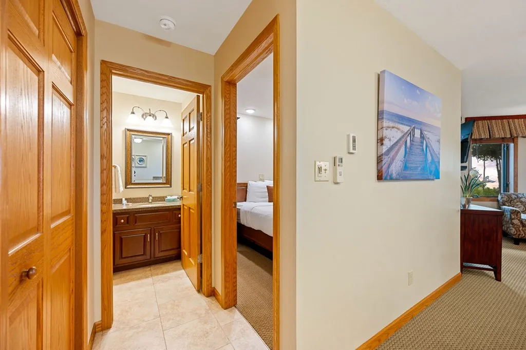 4920 Landmark Cir # B1, Egg Harbor, Wisconsin 54209, 1 Bedroom Bedrooms, ,1 BathroomBathrooms,Condominium,For Sale,Landmark Cir,144315