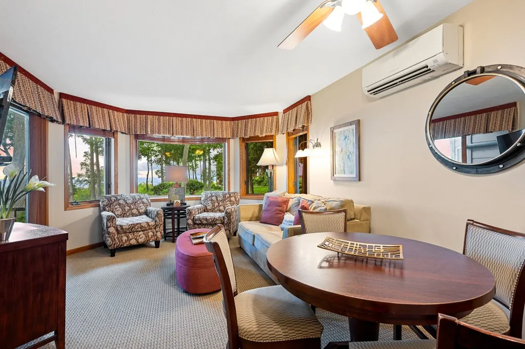 4920 Landmark Cir # B1, Egg Harbor, Wisconsin 54209, 1 Bedroom Bedrooms, ,1 BathroomBathrooms,Condominium,For Sale,Landmark Cir,144315