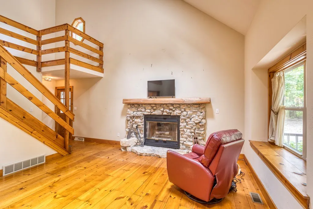 11940 Lakeview Rd, Ellison Bay, Wisconsin 54210, 3 Bedrooms Bedrooms, ,2 BathroomsBathrooms,Inland-Residential,For Sale,Lakeview Rd,144441