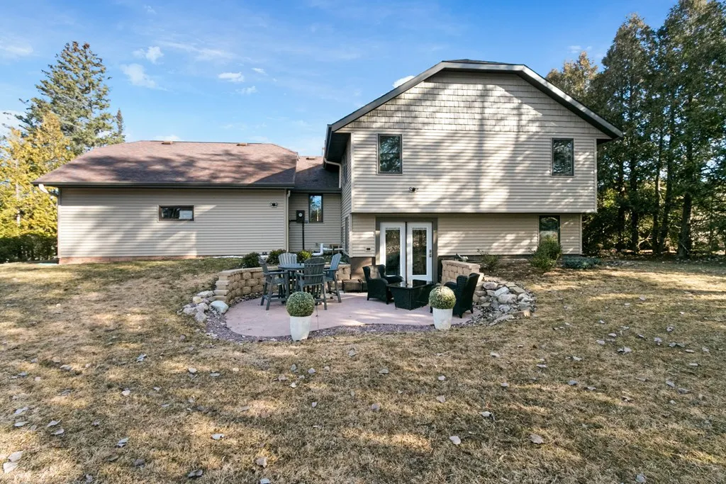 641 E Walnut Pl, Sturgeon Bay Wi 54235, 4 Bedrooms Bedrooms, ,2 BathroomsBathrooms,Inland-Residential,For Sale,E Walnut Pl,143370