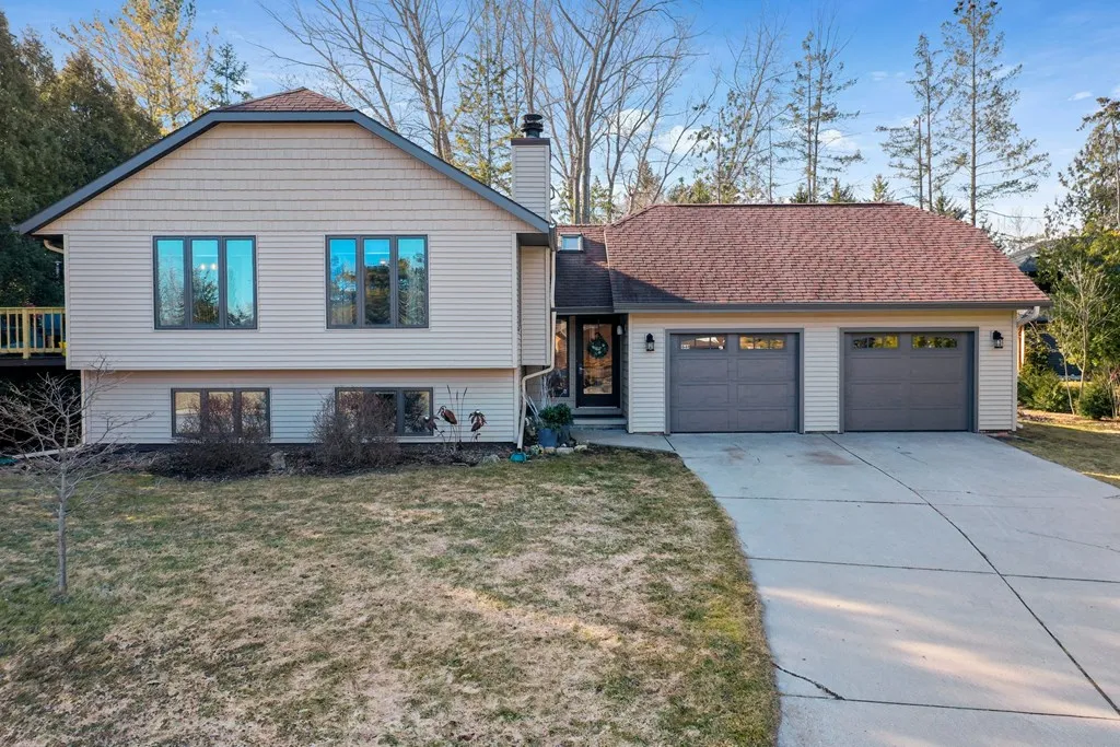 641 E Walnut Pl, Sturgeon Bay Wi 54235, 4 Bedrooms Bedrooms, ,2 BathroomsBathrooms,Inland-Residential,For Sale,E Walnut Pl,143370