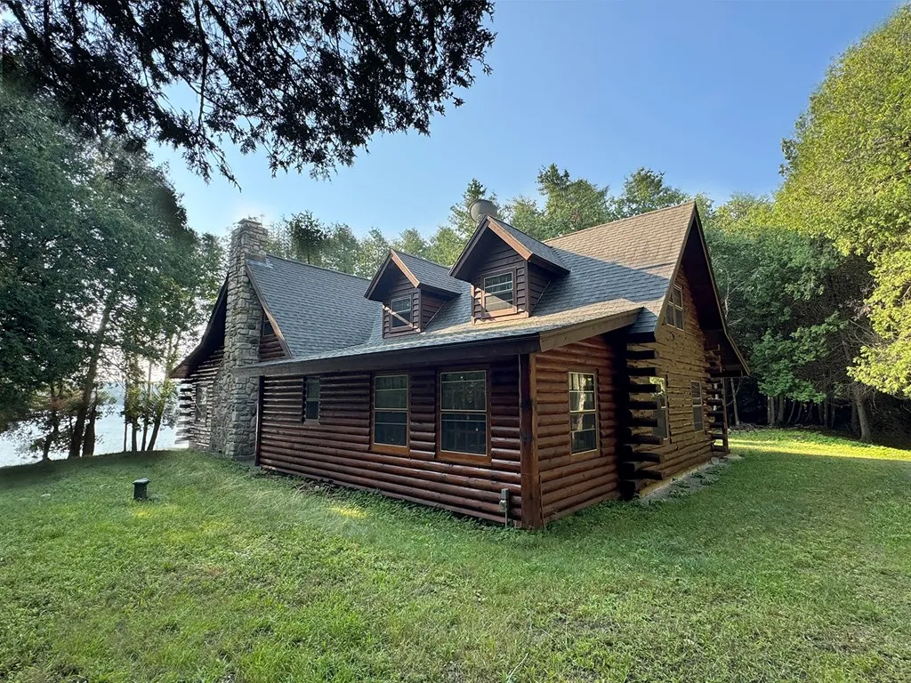 2096 Gudmundsen Dr, Washington Island, Wisconsin 54246, 3 Bedrooms Bedrooms, ,2 BathroomsBathrooms,Waterfront-Residential,For Sale,Gudmundsen Dr,144393