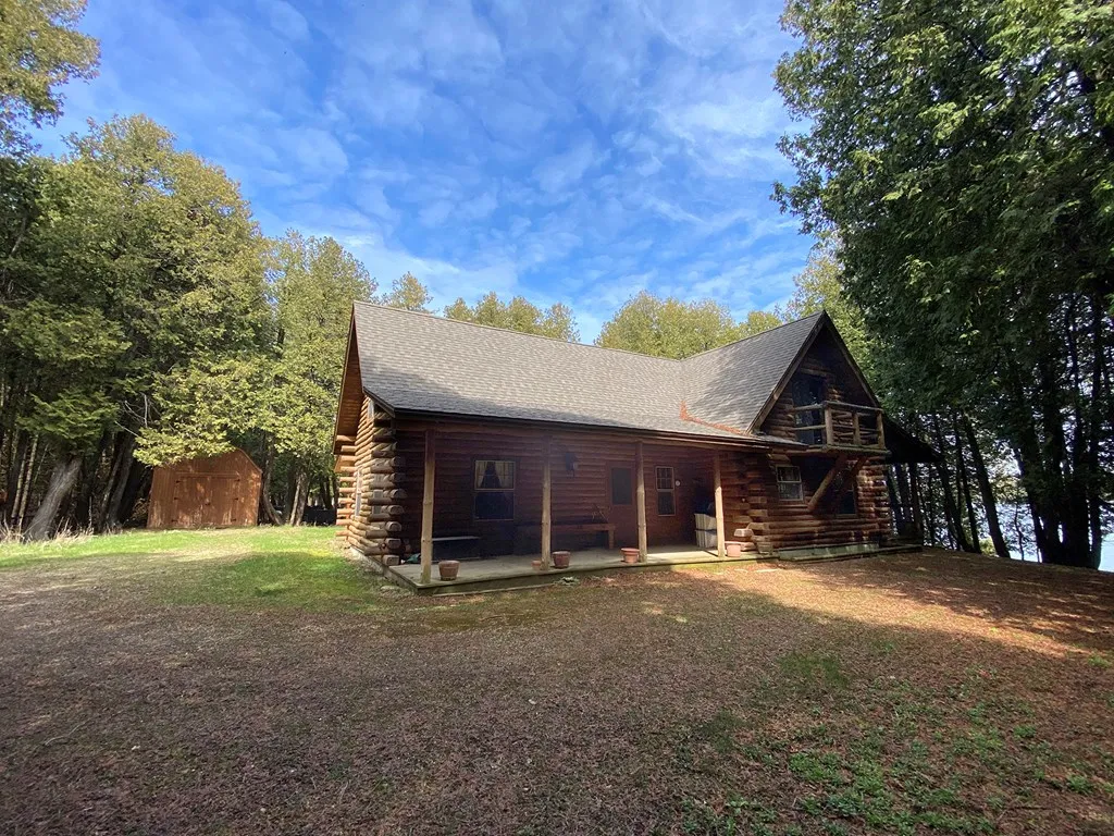2096 Gudmundsen Dr, Washington Island, Wisconsin 54246, 3 Bedrooms Bedrooms, ,2 BathroomsBathrooms,Waterfront-Residential,For Sale,Gudmundsen Dr,144393
