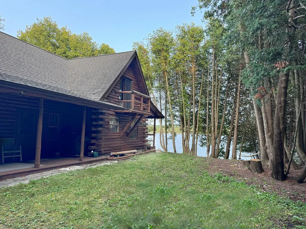 2096 Gudmundsen Dr, Washington Island, Wisconsin 54246, 3 Bedrooms Bedrooms, ,2 BathroomsBathrooms,Waterfront-Residential,For Sale,Gudmundsen Dr,144393