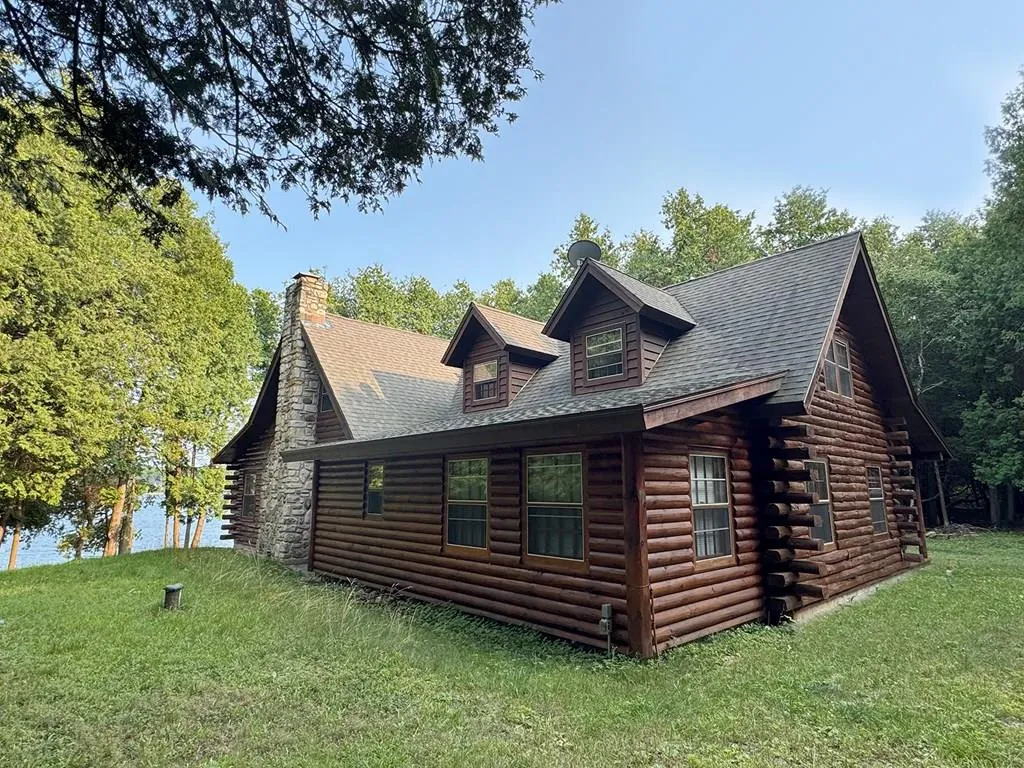 2096 Gudmundsen Dr, Washington Island, Wisconsin 54246, 3 Bedrooms Bedrooms, ,2 BathroomsBathrooms,Waterfront-Residential,For Sale,Gudmundsen Dr,144393