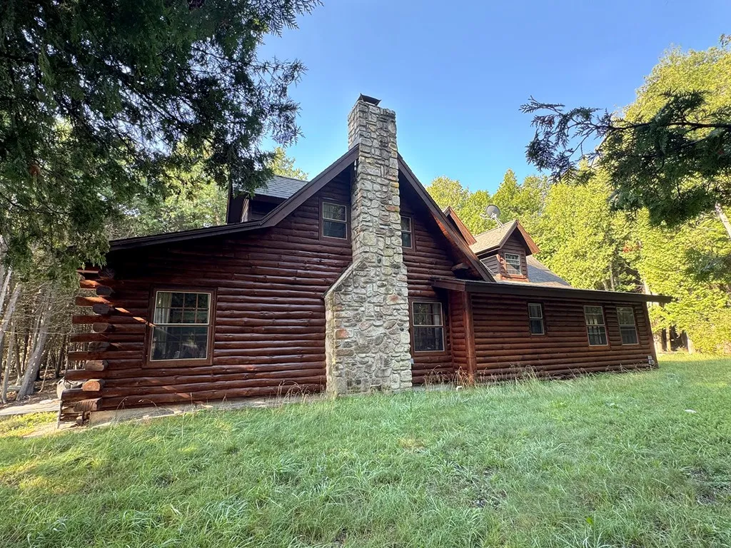 2096 Gudmundsen Dr, Washington Island, Wisconsin 54246, 3 Bedrooms Bedrooms, ,2 BathroomsBathrooms,Waterfront-Residential,For Sale,Gudmundsen Dr,144393