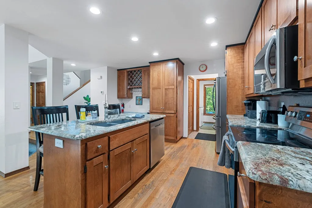 6361 Bluff Court Trl, Sturgeon Bay Wi 54235, 3 Bedrooms Bedrooms, ,4 BathroomsBathrooms,Inland-Residential,For Sale,Bluff Court Trl,140846