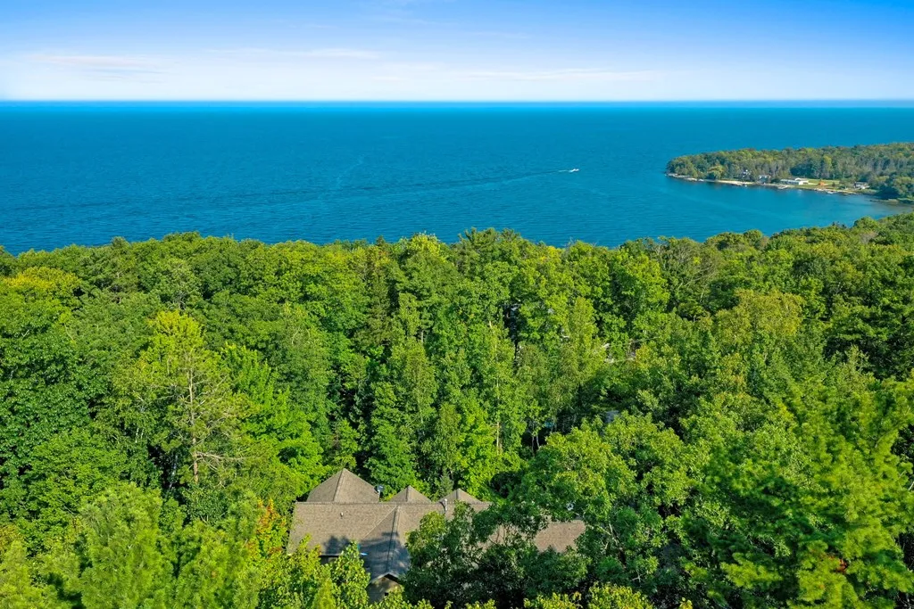 6361 Bluff Court Trl, Sturgeon Bay Wi 54235, 3 Bedrooms Bedrooms, ,4 BathroomsBathrooms,Inland-Residential,For Sale,Bluff Court Trl,140846