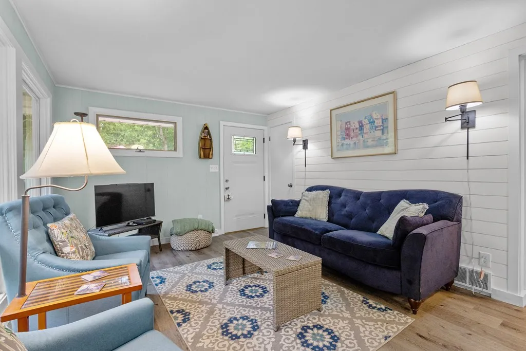 6170 Bay Shore Dr, Sturgeon Bay, Wisconsin 54235, 3 Bedrooms Bedrooms, ,2 BathroomsBathrooms,Inland-Residential,For Sale,Bay Shore Dr,144203