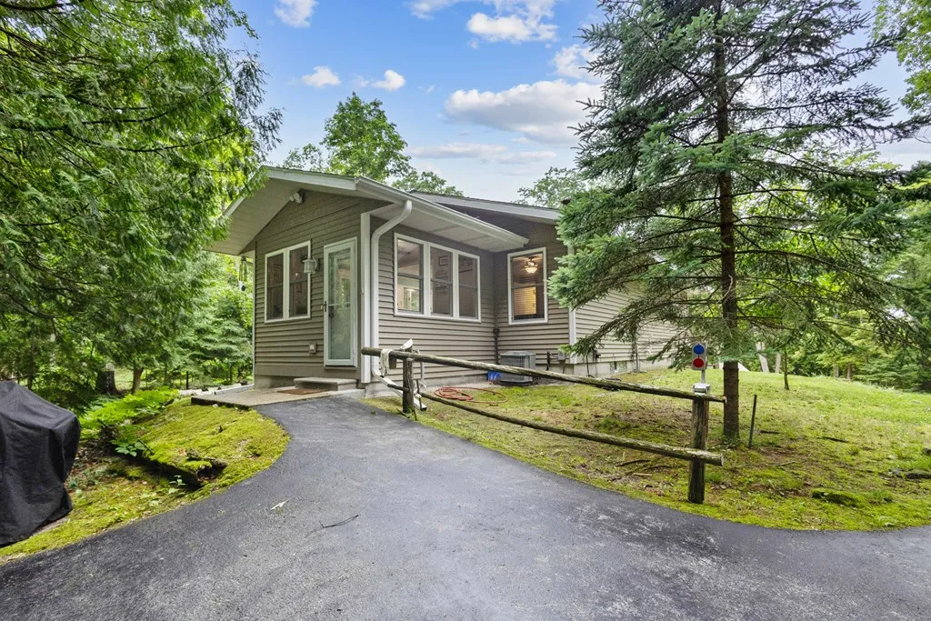 6170 Bay Shore Dr, Sturgeon Bay, Wisconsin 54235, 3 Bedrooms Bedrooms, ,2 BathroomsBathrooms,Inland-Residential,For Sale,Bay Shore Dr,144203