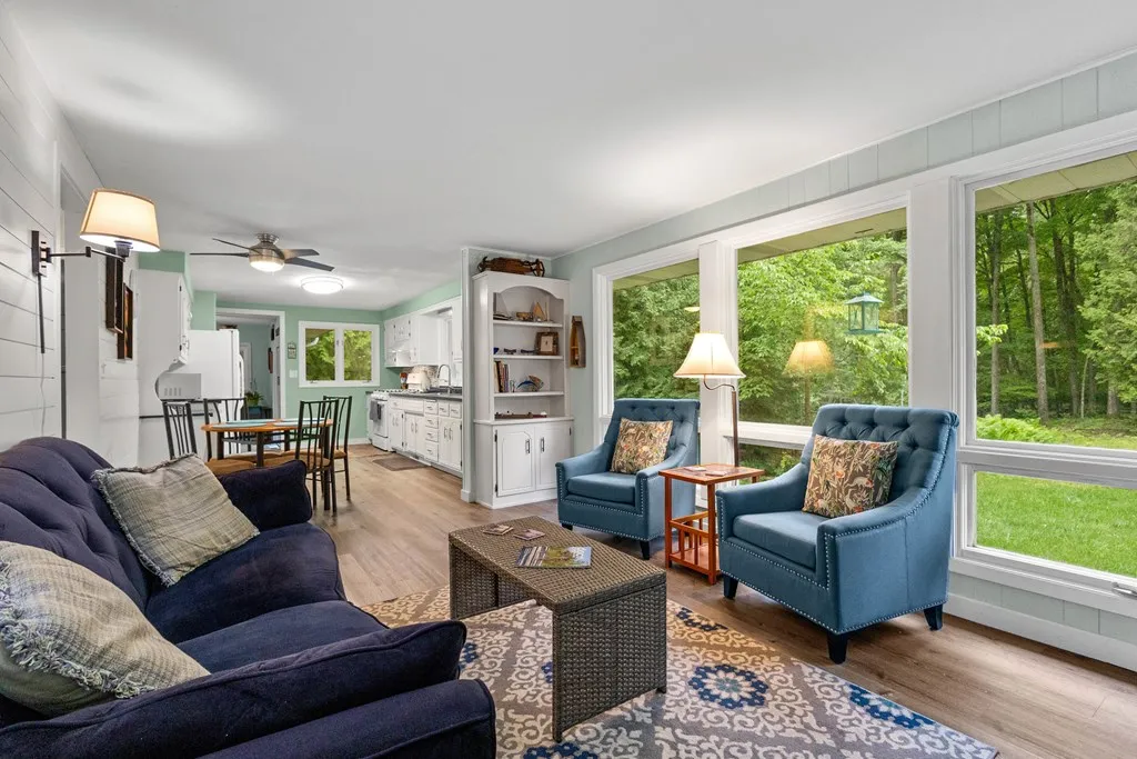 6170 Bay Shore Dr, Sturgeon Bay, Wisconsin 54235, 3 Bedrooms Bedrooms, ,2 BathroomsBathrooms,Inland-Residential,For Sale,Bay Shore Dr,144203