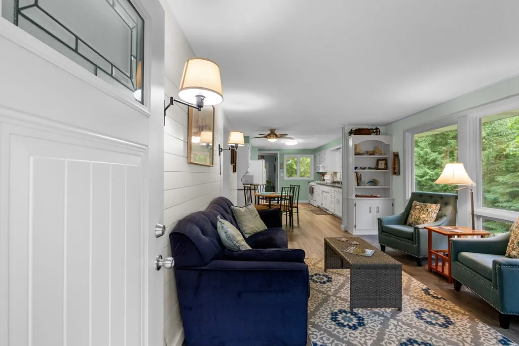 6170 Bay Shore Dr, Sturgeon Bay, Wisconsin 54235, 3 Bedrooms Bedrooms, ,2 BathroomsBathrooms,Inland-Residential,For Sale,Bay Shore Dr,144203
