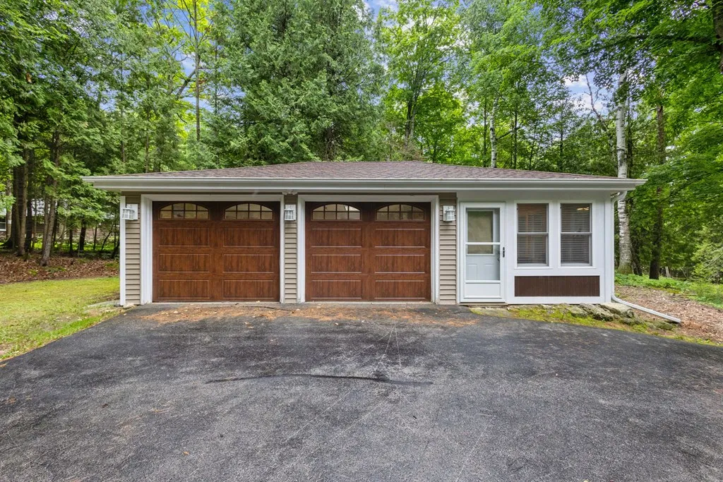 6170 Bay Shore Dr, Sturgeon Bay, Wisconsin 54235, 3 Bedrooms Bedrooms, ,2 BathroomsBathrooms,Inland-Residential,For Sale,Bay Shore Dr,144203