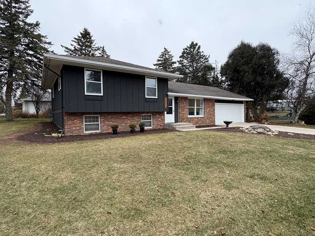 1223 Bonnie View Dr, Sturgeon Bay Wi 54235, 3 Bedrooms Bedrooms, ,2 BathroomsBathrooms,Inland-Residential,For Sale,Bonnie View Dr,143484