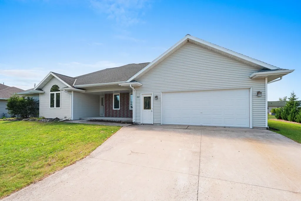 33 Ashland Ave, Sturgeon Bay, Wisconsin 54235, 3 Bedrooms Bedrooms, ,3 BathroomsBathrooms,Inland-Residential,For Sale,Ashland Ave,144496