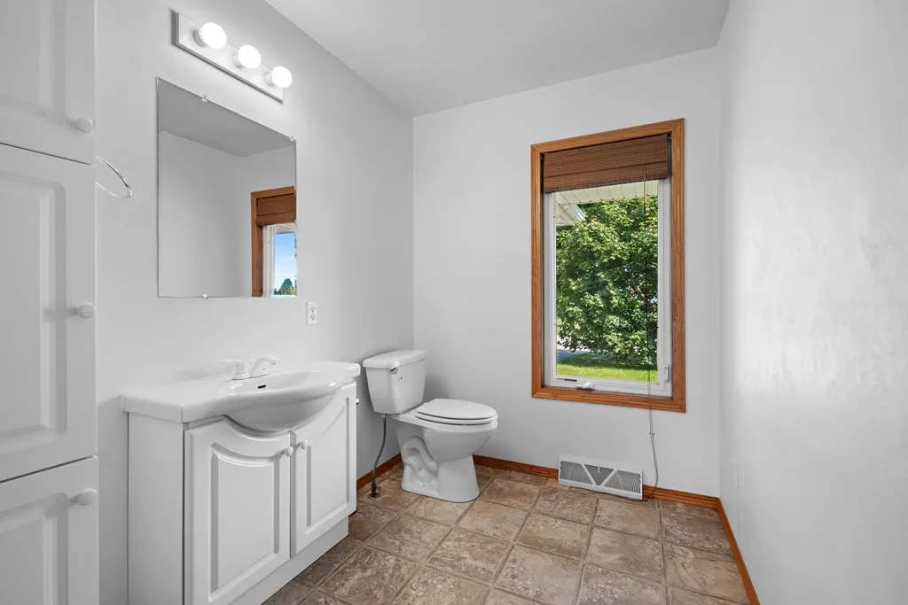 33 Ashland Ave, Sturgeon Bay, Wisconsin 54235, 3 Bedrooms Bedrooms, ,3 BathroomsBathrooms,Inland-Residential,For Sale,Ashland Ave,144496