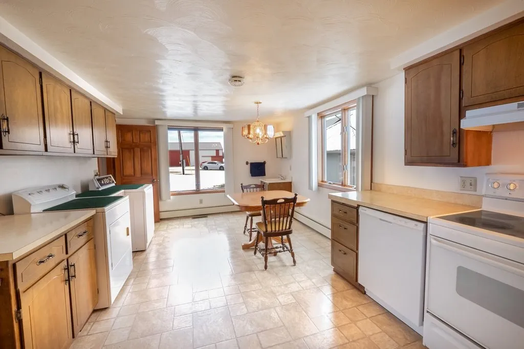 7976 County Rd X, Algoma Wi 54213, 3 Bedrooms Bedrooms, ,1 BathroomBathrooms,Farm,For Sale,County Rd X,141499