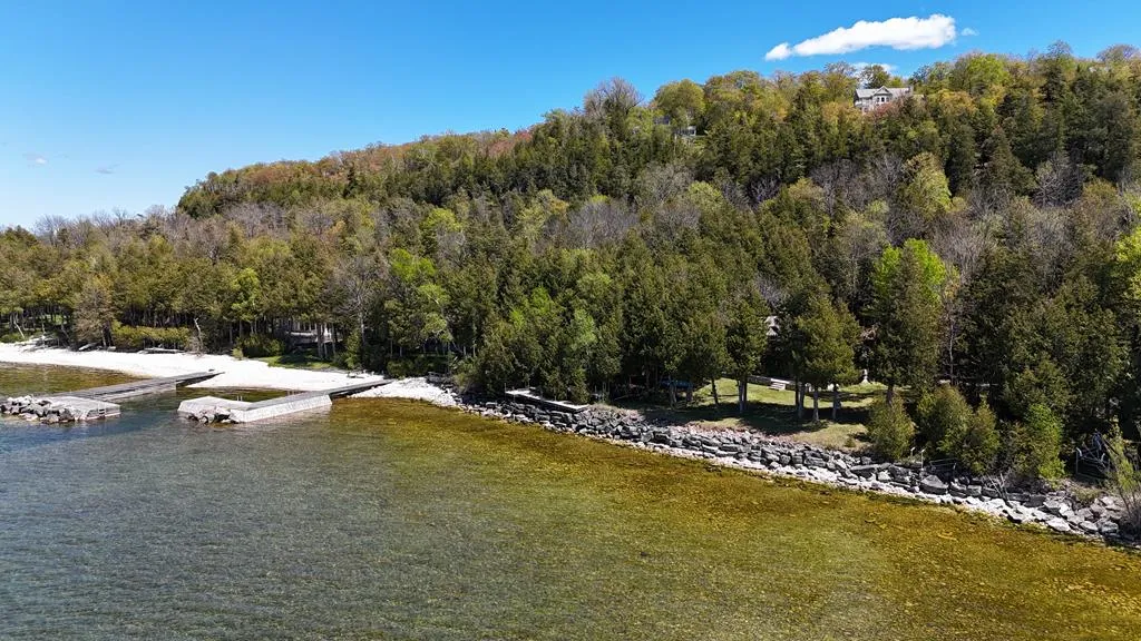 10423 North Shore Rd, Ephraim Wi 54211, 3 Bedrooms Bedrooms, ,2 BathroomsBathrooms,Waterfront-Residential,For Sale,North Shore Rd,141604