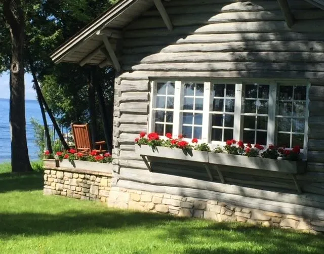 10423 North Shore Rd, Ephraim Wi 54211, 3 Bedrooms Bedrooms, ,2 BathroomsBathrooms,Waterfront-Residential,For Sale,North Shore Rd,141604