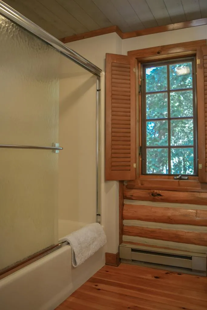 10423 North Shore Rd, Ephraim Wi 54211, 3 Bedrooms Bedrooms, ,2 BathroomsBathrooms,Waterfront-Residential,For Sale,North Shore Rd,141604