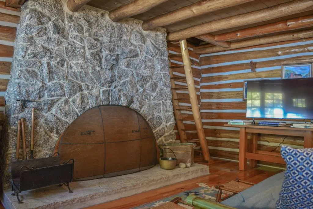 10423 North Shore Rd, Ephraim Wi 54211, 3 Bedrooms Bedrooms, ,2 BathroomsBathrooms,Waterfront-Residential,For Sale,North Shore Rd,141604