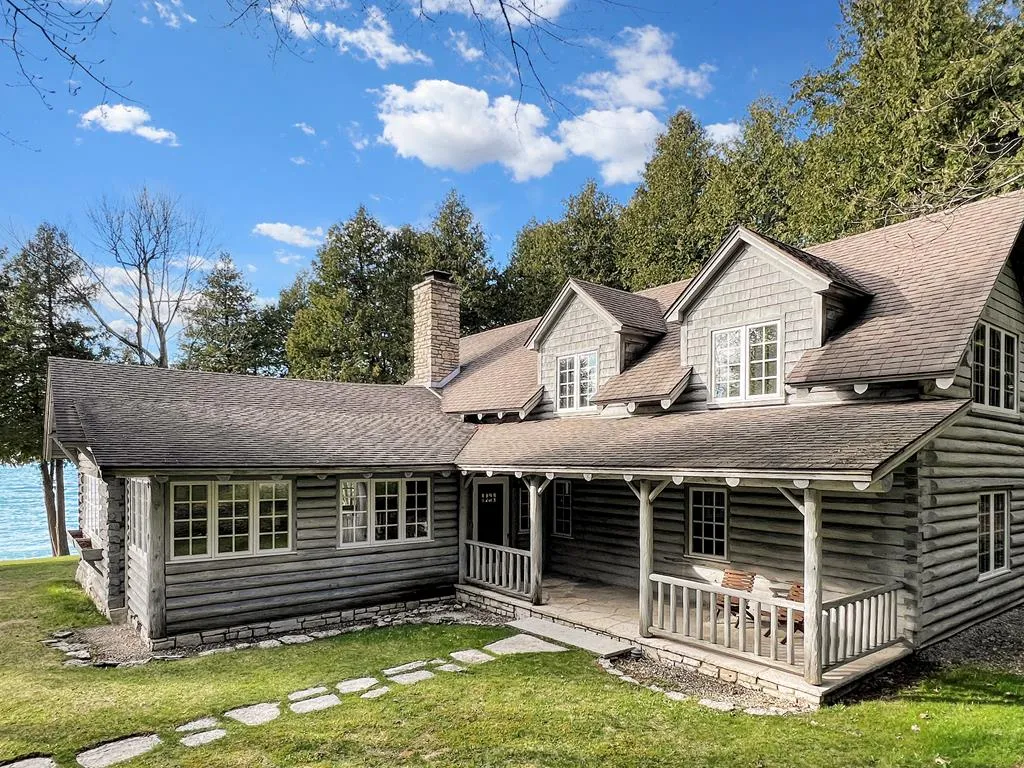 10423 North Shore Rd, Ephraim Wi 54211, 3 Bedrooms Bedrooms, ,2 BathroomsBathrooms,Waterfront-Residential,For Sale,North Shore Rd,141604