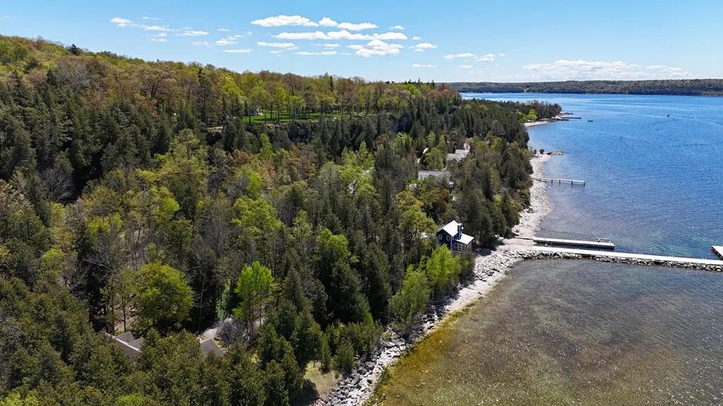 10423 North Shore Rd, Ephraim Wi 54211, 3 Bedrooms Bedrooms, ,2 BathroomsBathrooms,Waterfront-Residential,For Sale,North Shore Rd,141604