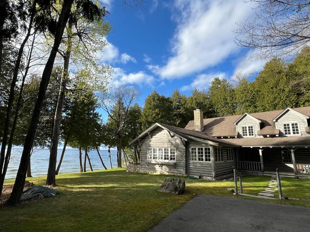 10423 North Shore Rd, Ephraim Wi 54211, 3 Bedrooms Bedrooms, ,2 BathroomsBathrooms,Waterfront-Residential,For Sale,North Shore Rd,141604