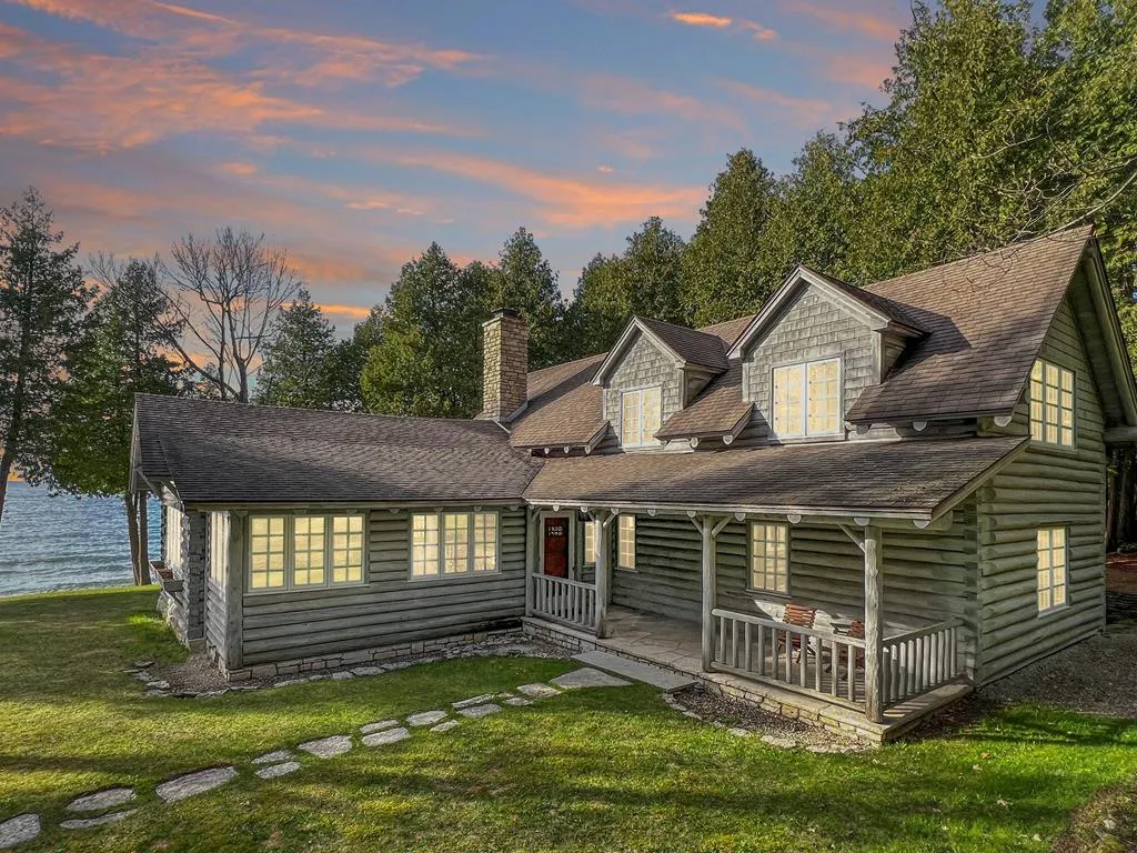 10423 North Shore Rd, Ephraim Wi 54211, 3 Bedrooms Bedrooms, ,2 BathroomsBathrooms,Waterfront-Residential,For Sale,North Shore Rd,141604