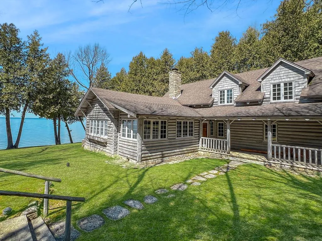 10423 North Shore Rd, Ephraim Wi 54211, 3 Bedrooms Bedrooms, ,2 BathroomsBathrooms,Waterfront-Residential,For Sale,North Shore Rd,141604