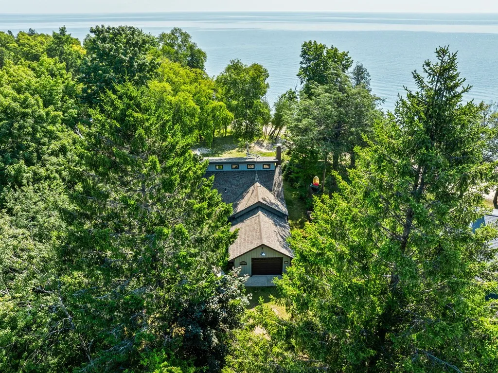 2016 S Lake Michigan Dr, Sturgeon Bay, Wisconsin 54235, 2 Bedrooms Bedrooms, ,1 BathroomBathrooms,Waterfront-Residential,For Sale,S Lake Michigan Dr,144346