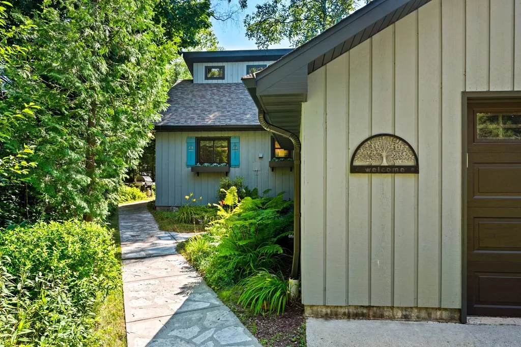 2016 S Lake Michigan Dr, Sturgeon Bay, Wisconsin 54235, 2 Bedrooms Bedrooms, ,1 BathroomBathrooms,Waterfront-Residential,For Sale,S Lake Michigan Dr,144346