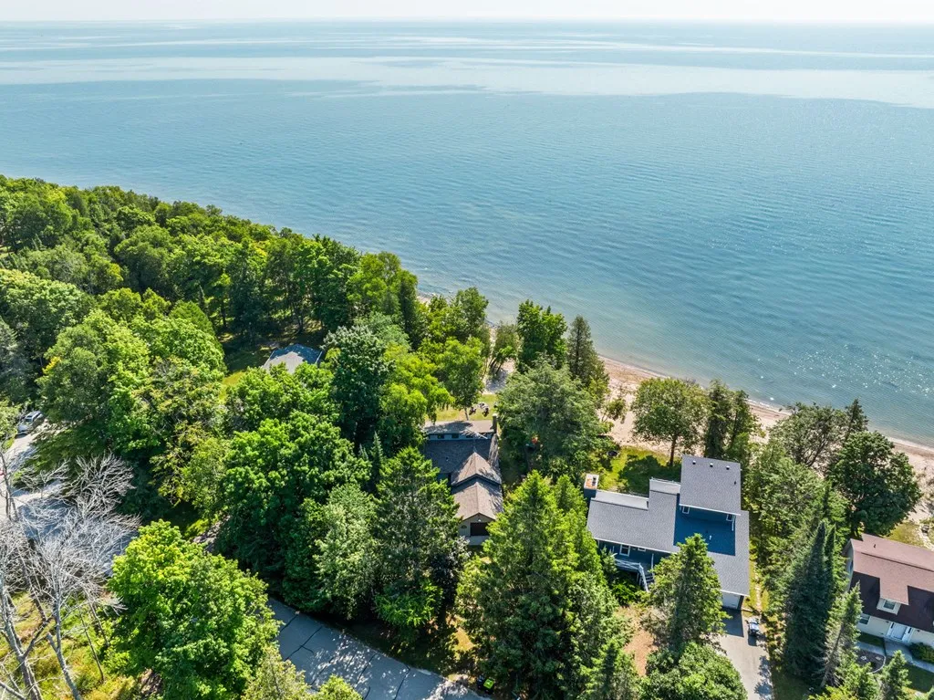2016 S Lake Michigan Dr, Sturgeon Bay, Wisconsin 54235, 2 Bedrooms Bedrooms, ,1 BathroomBathrooms,Waterfront-Residential,For Sale,S Lake Michigan Dr,144346