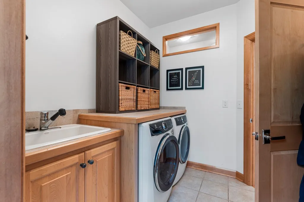 5897 Bluff Ledge Rd, Sturgeon Bay, Wisconsin 54235, 3 Bedrooms Bedrooms, ,4 BathroomsBathrooms,Inland-Residential,For Sale,Bluff Ledge Rd,144133
