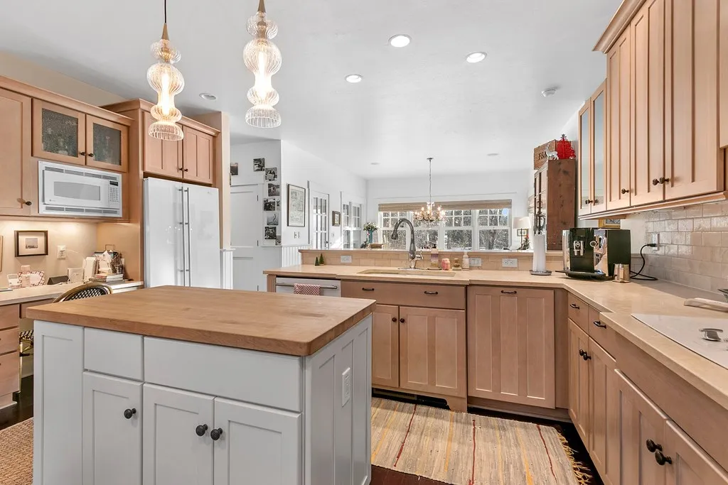 7036 Birchstone Ln, Town Of Egg Harbor Wi 54209, 3 Bedrooms Bedrooms, ,4 BathroomsBathrooms,Condominium,For Sale,Birchstone Ln,141342